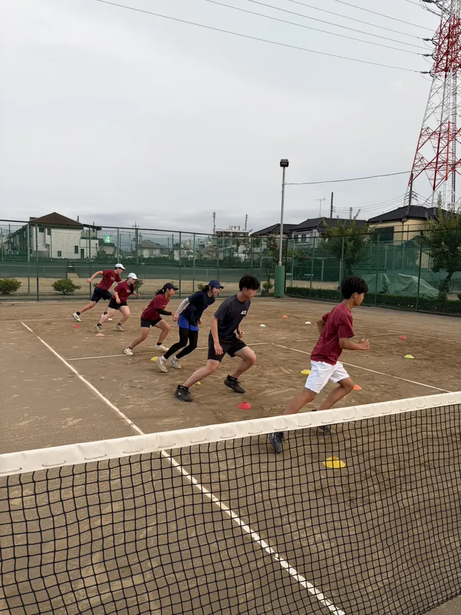 コーンを使ったフットワークトレーニング